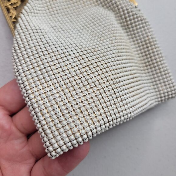 Whiting & Davis White Enameled Mesh Bag Vintage 50's Gold Metal Frame Chain USA - Picture 7 of 16